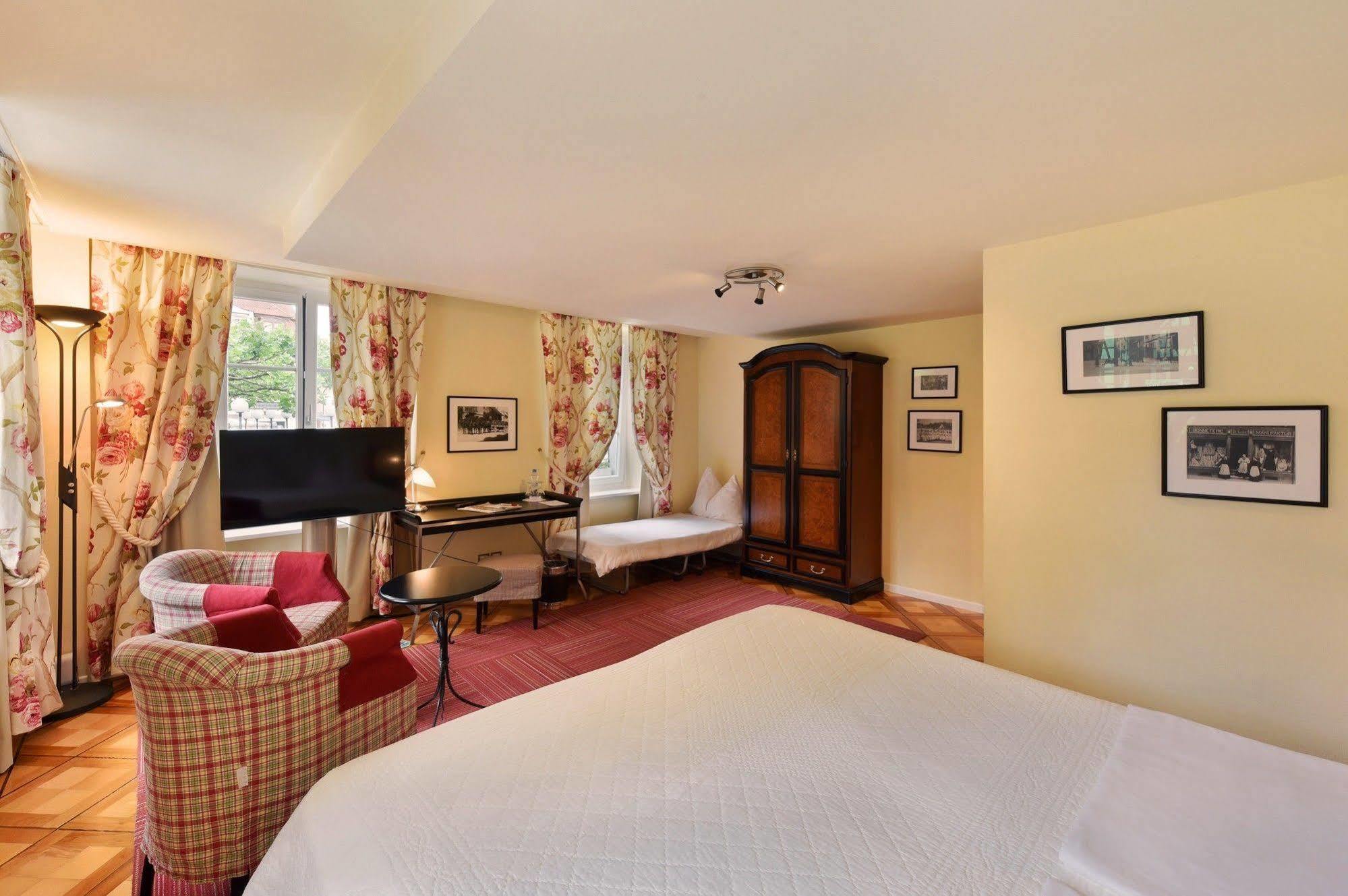 Romantik Hotel Schwan Horgen Bagian luar foto